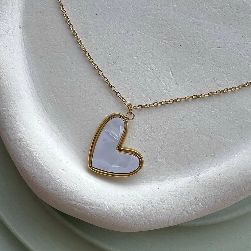 گردنبند قلب صدفی