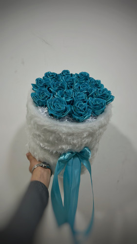 بوکت گل آبی فیروزه ای