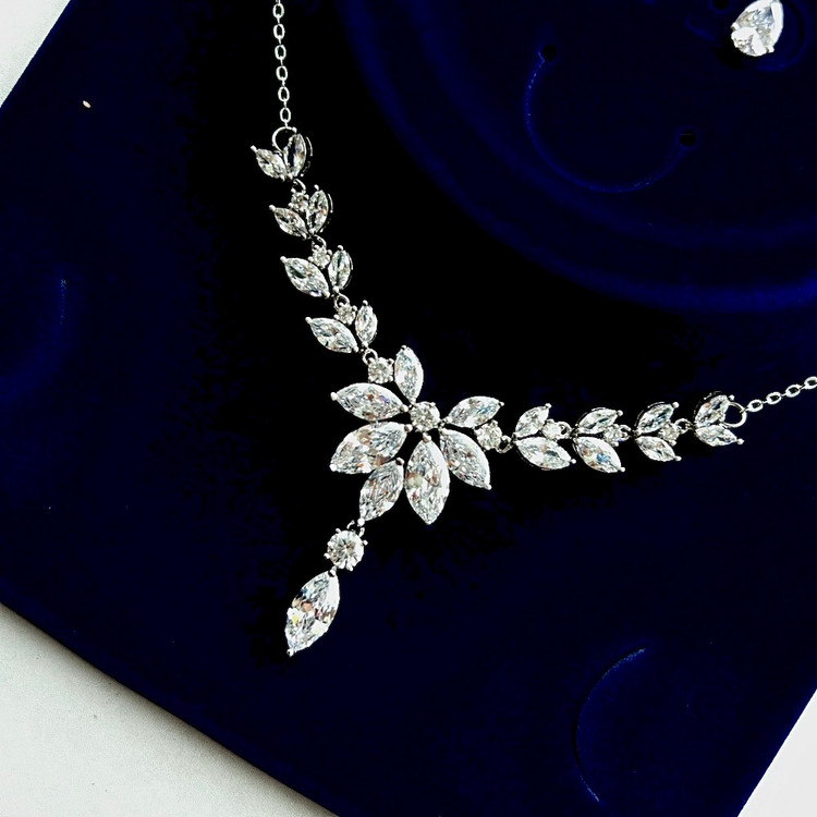 گردنبند جواهری